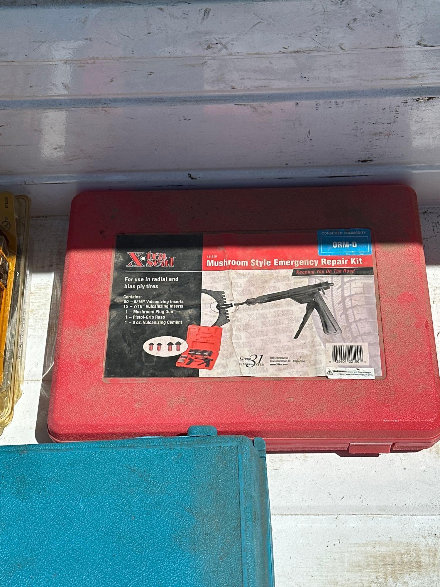 Toolbox with Contents - Makita Cut off Saw and Bosch Chargeable Tools