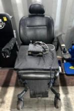Quantum Electric Wheelchair with Charger - Battery is dead - Working condition unknown