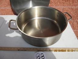Winco Stainless Steel 16"x6" Braizing Skillet with Lid
