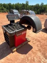 Hunter DSP 9500Tire Balancer With Split Weight