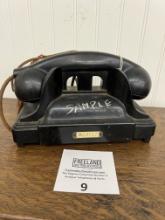 Kellogg Telephone Switchboard Co. type 900 Bakelite desk telephone