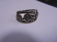 Ladies Sterling Silver Ring w/ Elephants