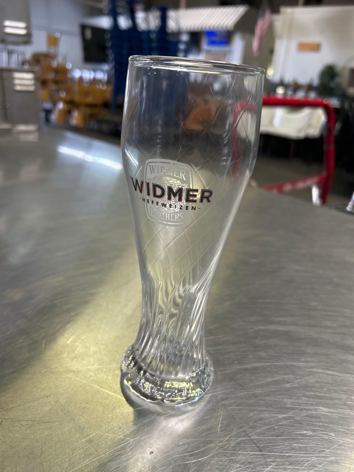 New 16 oz. Hefeweizen Beer Glasses