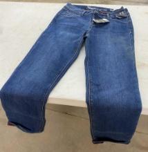 NEW PAIR OF NATURAL REFLECTIONS JEANS, SIZE 8