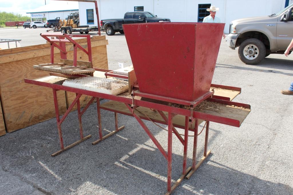 Tobacco Float Tray Seeder