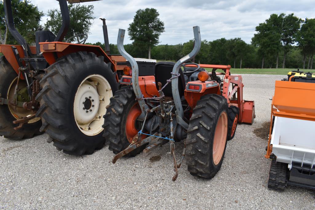 KUBOTA L2600 DT TRACTOR W/ KUBOTA LB400 LOADER (SERIAL # 52896) (SHOWING APPX 4,736 HOURS, UP TO THE