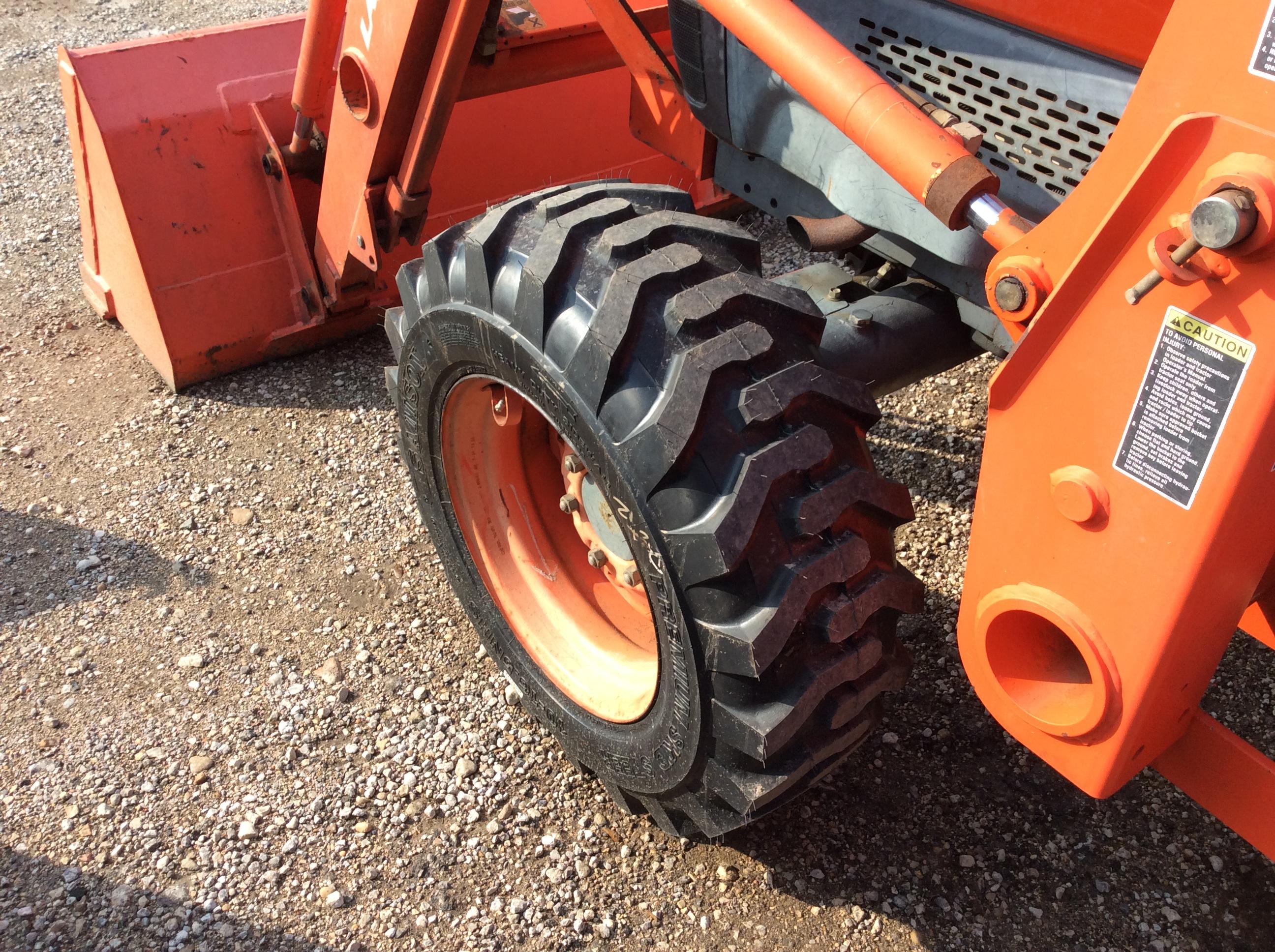 KUBOTA L3130D TRACTOR W/ KUBOTA LA513 LOADER (SERIAL # 32388) (SHOWING APPX 823 HOURS, UP TO THE BUY