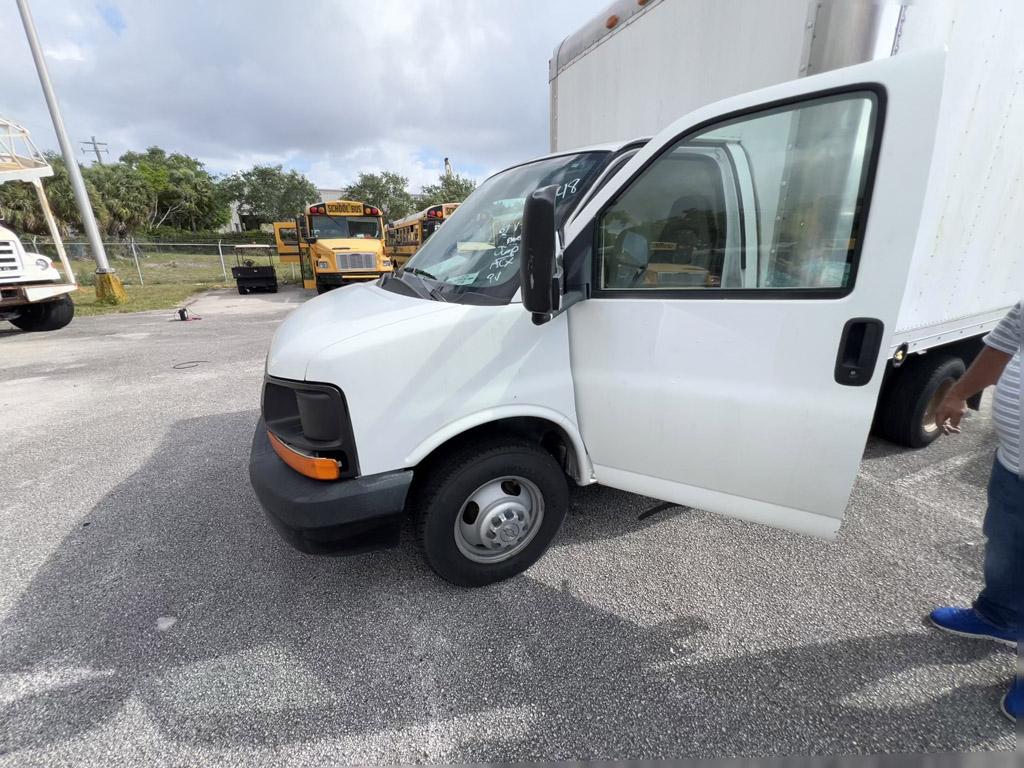 2007 Chevrolet 3500 Cab & Chassis High Cube Van