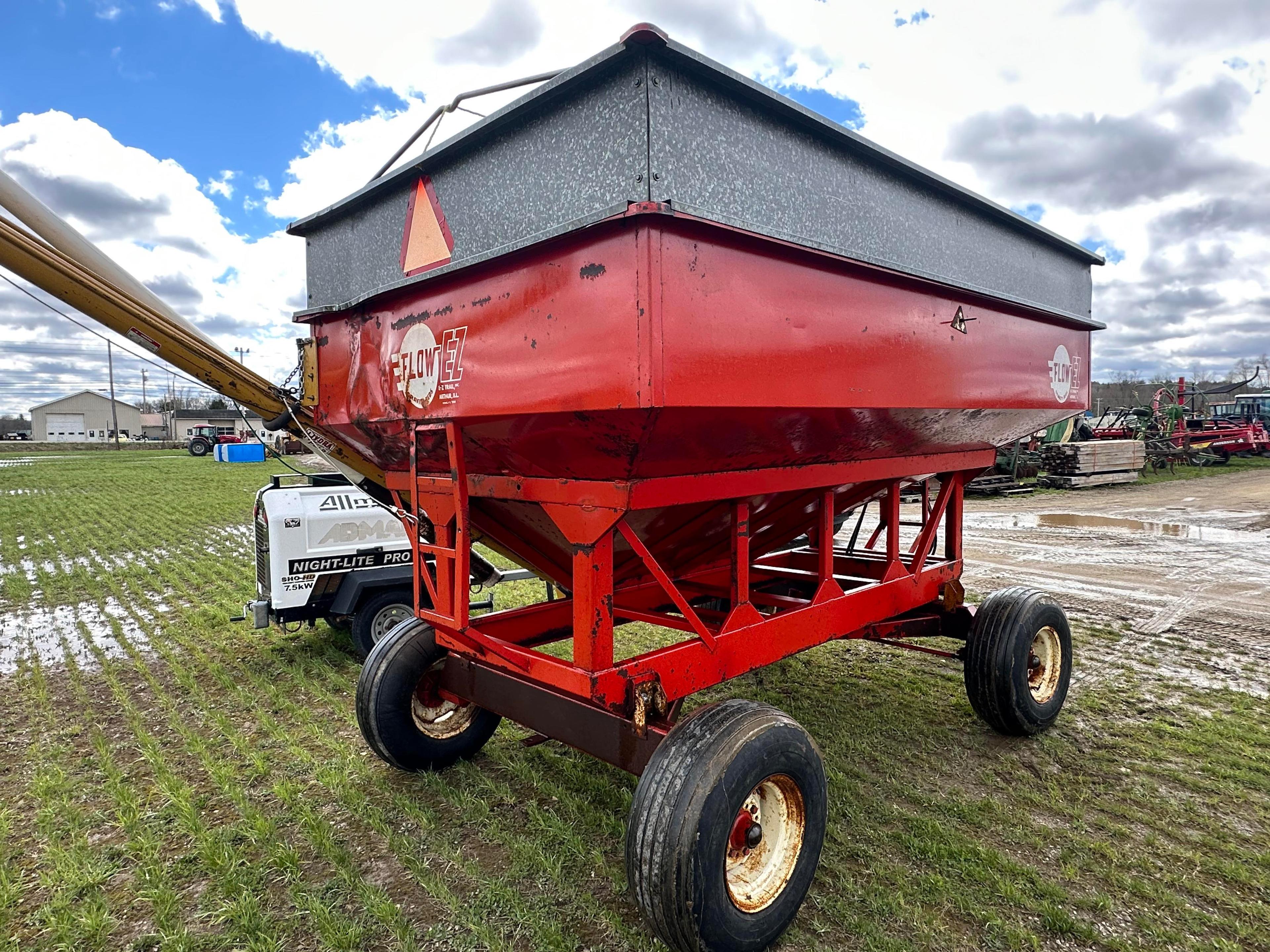 EZ-Trail Model 300 Gravity Box With 10 Ton Gear, Hydra Fold 14’ Auger Used For Seed