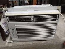 FRIGIDAIRE ELECTROLUX AIR CONDITIONER WINDOW UNIT 6500 BTU