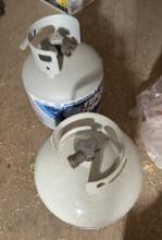 Lot of two Gas cylinders