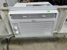 Midea Window Air Conditioner Unit, works