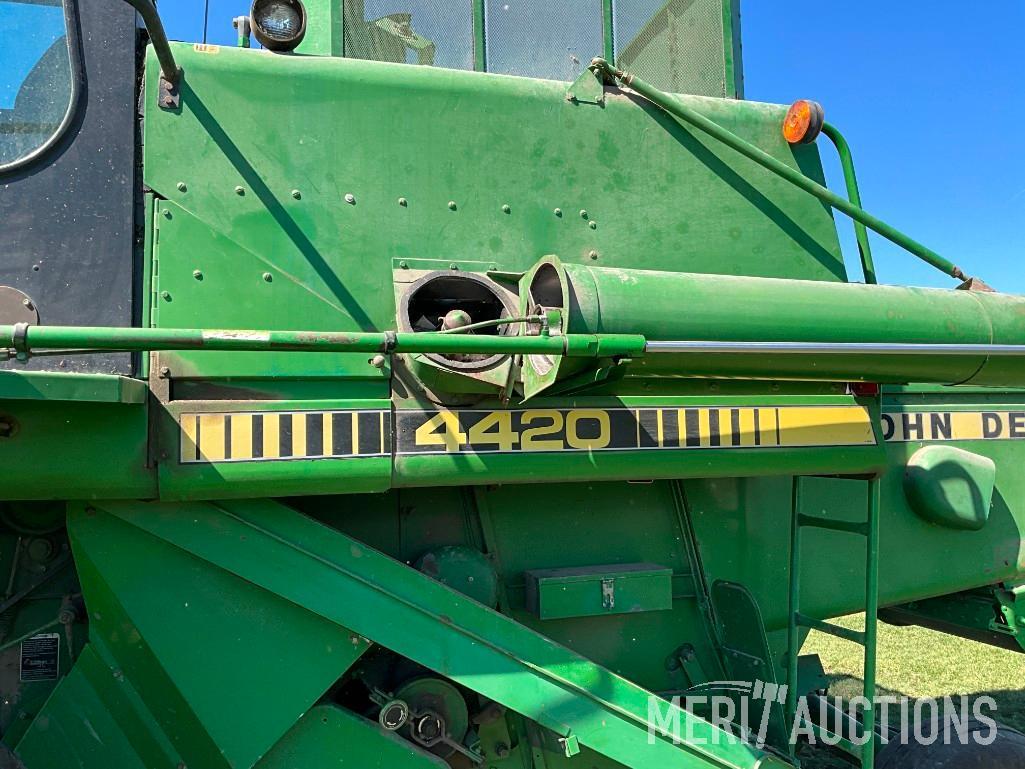 John Deere 4420 diesel combine