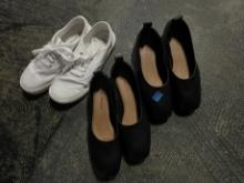 PAIRS OF SHOES - TIME-TRU (2) BLACK SIZE 7 & 7.5 (1) WHITE SNEAKERS 7.5