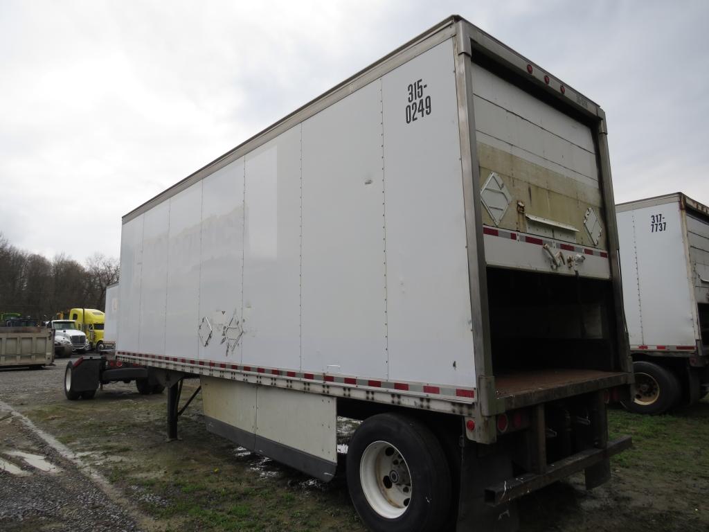 1993 Road Systems 28' pup trailer