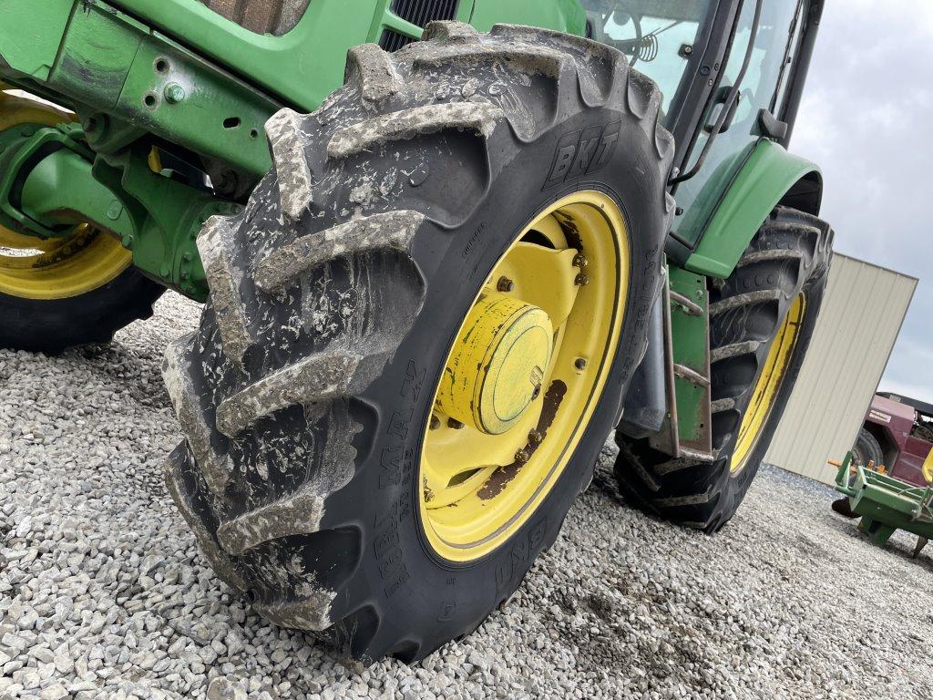 John Deere 7130 Tractor