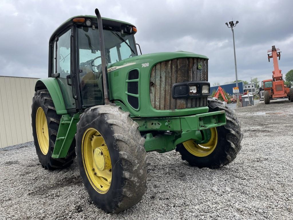 John Deere 7130 Tractor