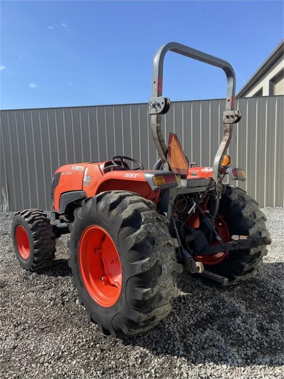 Kubota MX5800HST Tractor