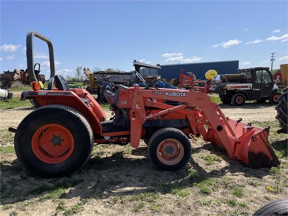 Kubota L2900 Tractor