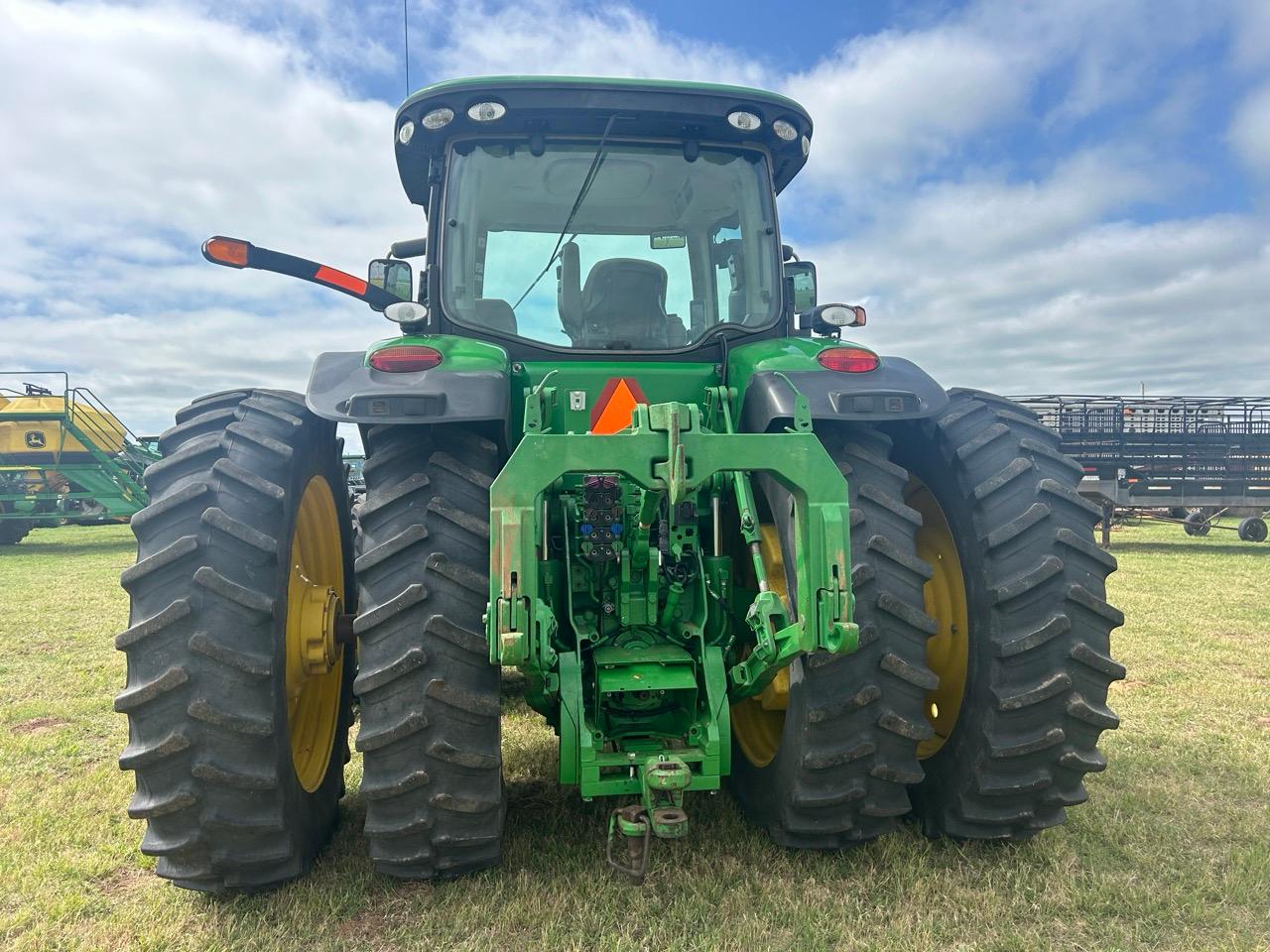 John Deere 8310R