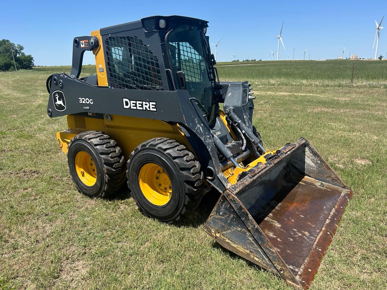 2020 Deere 320G