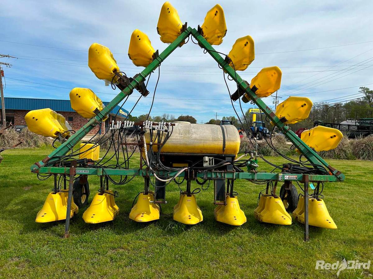 JOHN DEERE SPRAY RIG SPRAY RIG