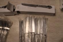 La Tavola 5510J023 from the Carmen Collection Forks and Table Knifes