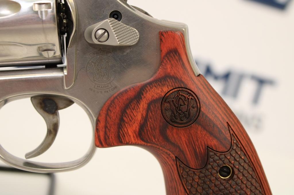 Smith & Wesson 686-6 Deluxe .357 Magnum