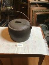 Cast Iron Bean Pot with Lid