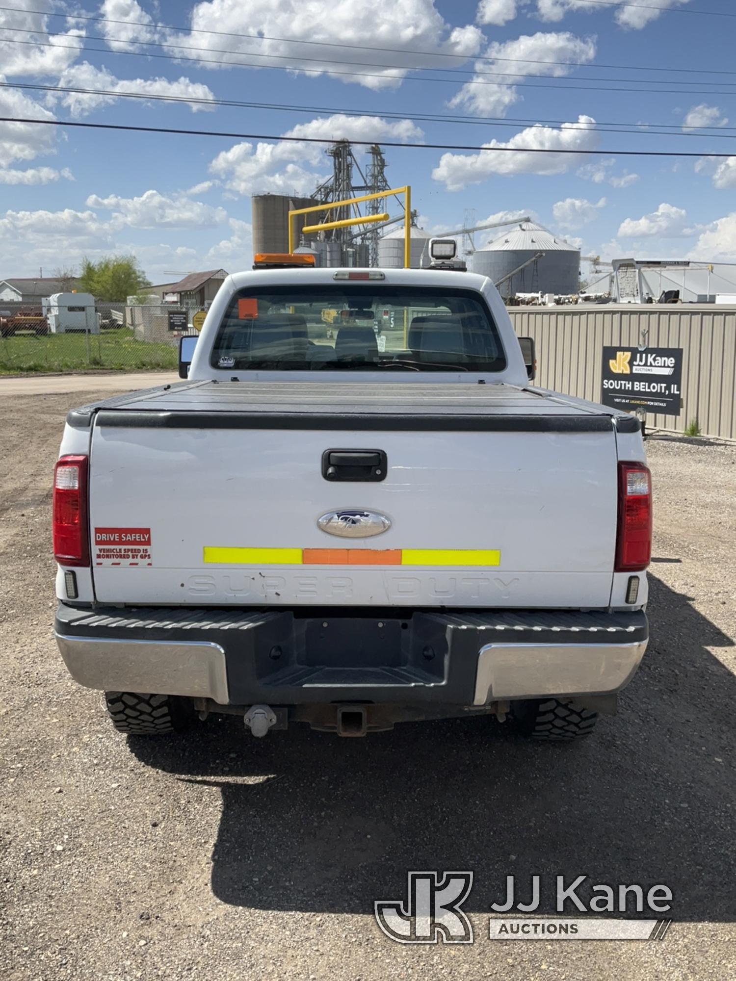 (South Beloit, IL) 2012 Ford F350 4x4 Crew-Cab Pickup Truck Runs & Moves