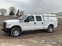 (South Beloit, IL) 2015 Ford F250 4x4 Crew-Cab Pickup Truck Runs & Moves) (Paint Damage, Seller Stat