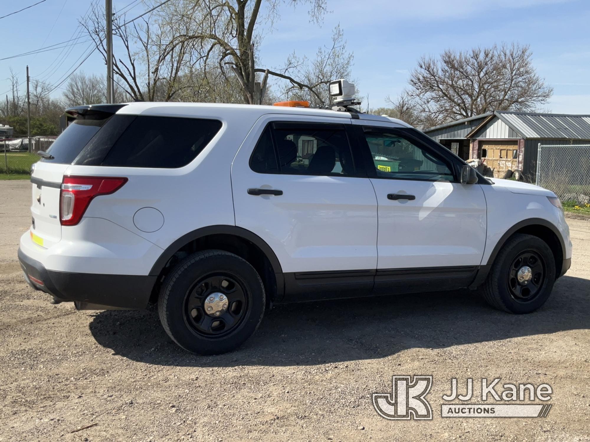 (South Beloit, IL) 2015 Ford Explorer AWD Police Interceptor 4-Door Sport Utility Vehicle Runs & Mov