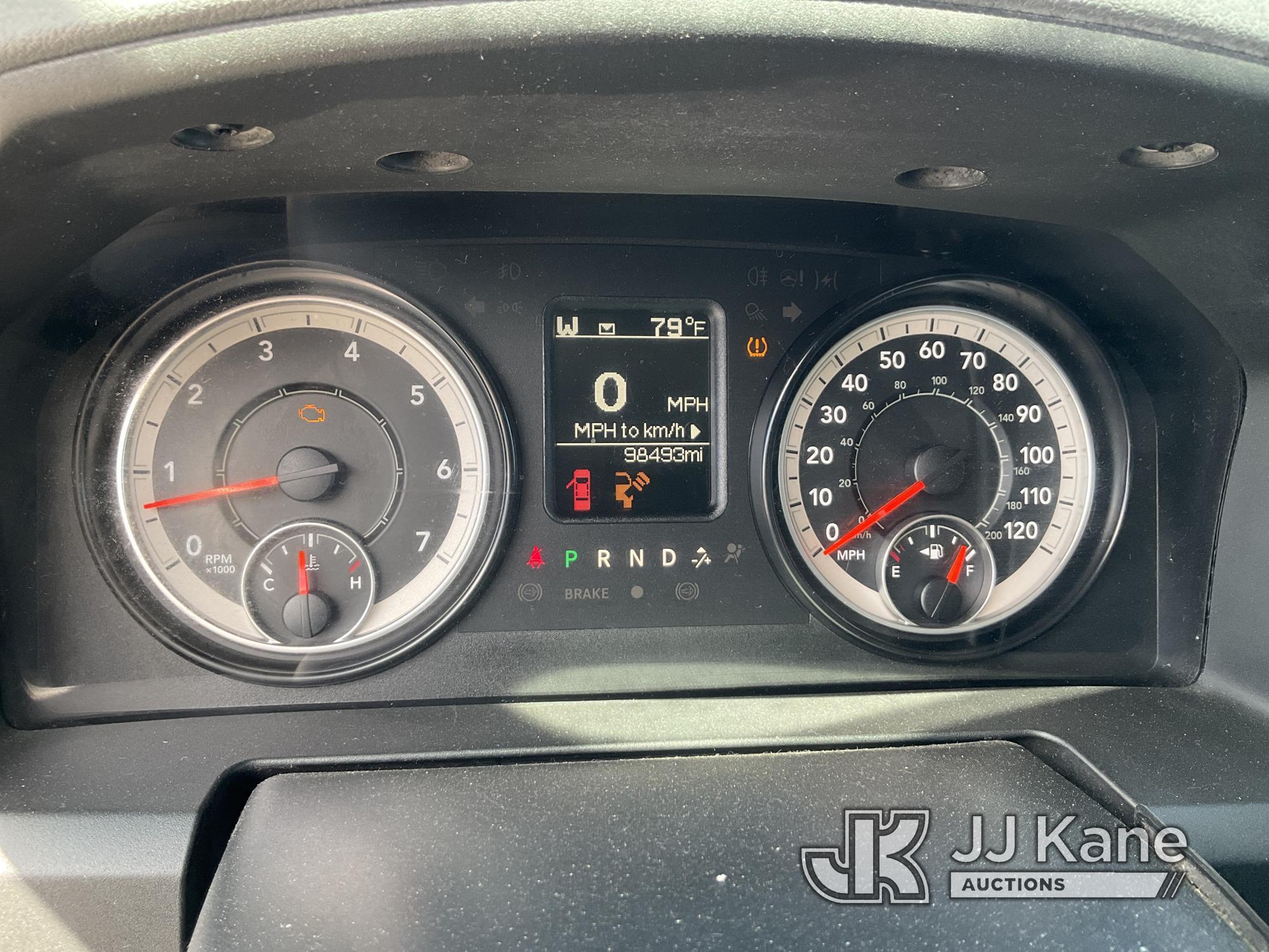 (El Paso, TX) 2016 RAM 1500 Crew-Cab Pickup Truck Runs & Moves) (Check Engine Light Active, TPMS Lig