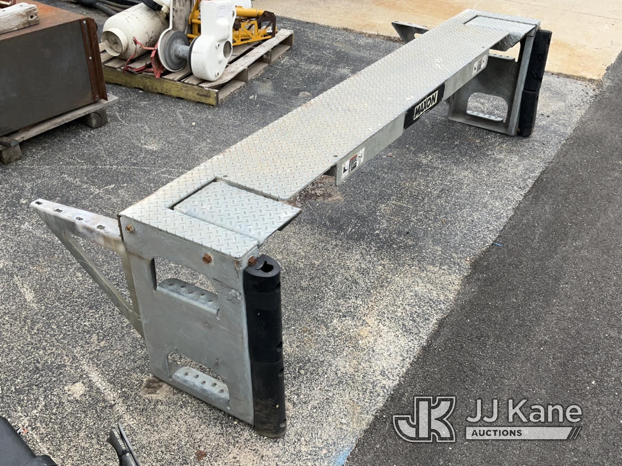 (South Beloit, IL) 2019 Maxon Liftgate (Seller States-Working Condition when Removed) NOTE: This uni