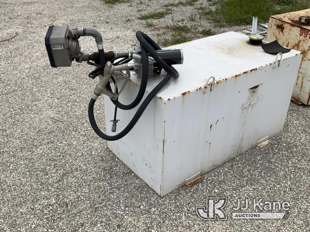 (Hawk Point, MO) Fuel Tank. (Used. ) NOTE: This unit is being sold AS IS/WHERE IS via Timed Auction