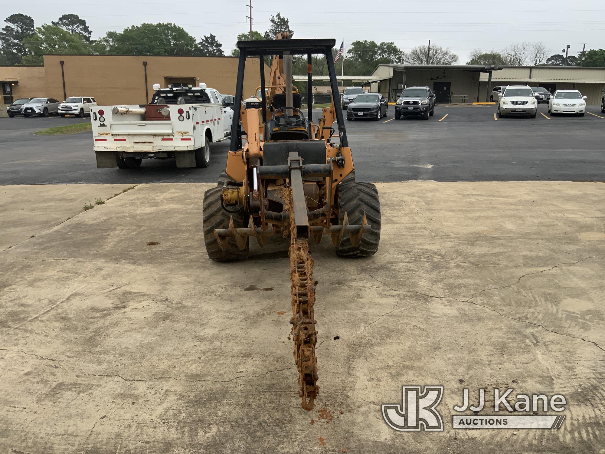 (Douglassville, TX) Astec RT660 Articulating Rubber Tired Trencher, Cooperative Owned Runs. Moves. O