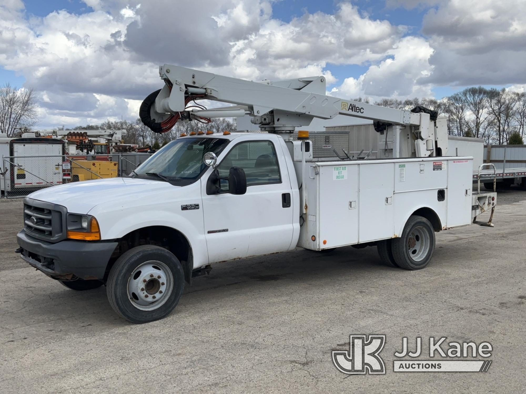 (South Beloit, IL) Altec AT37G, Articulating & Telescopic Bucket Truck mounted behind cab on 2000 Fo
