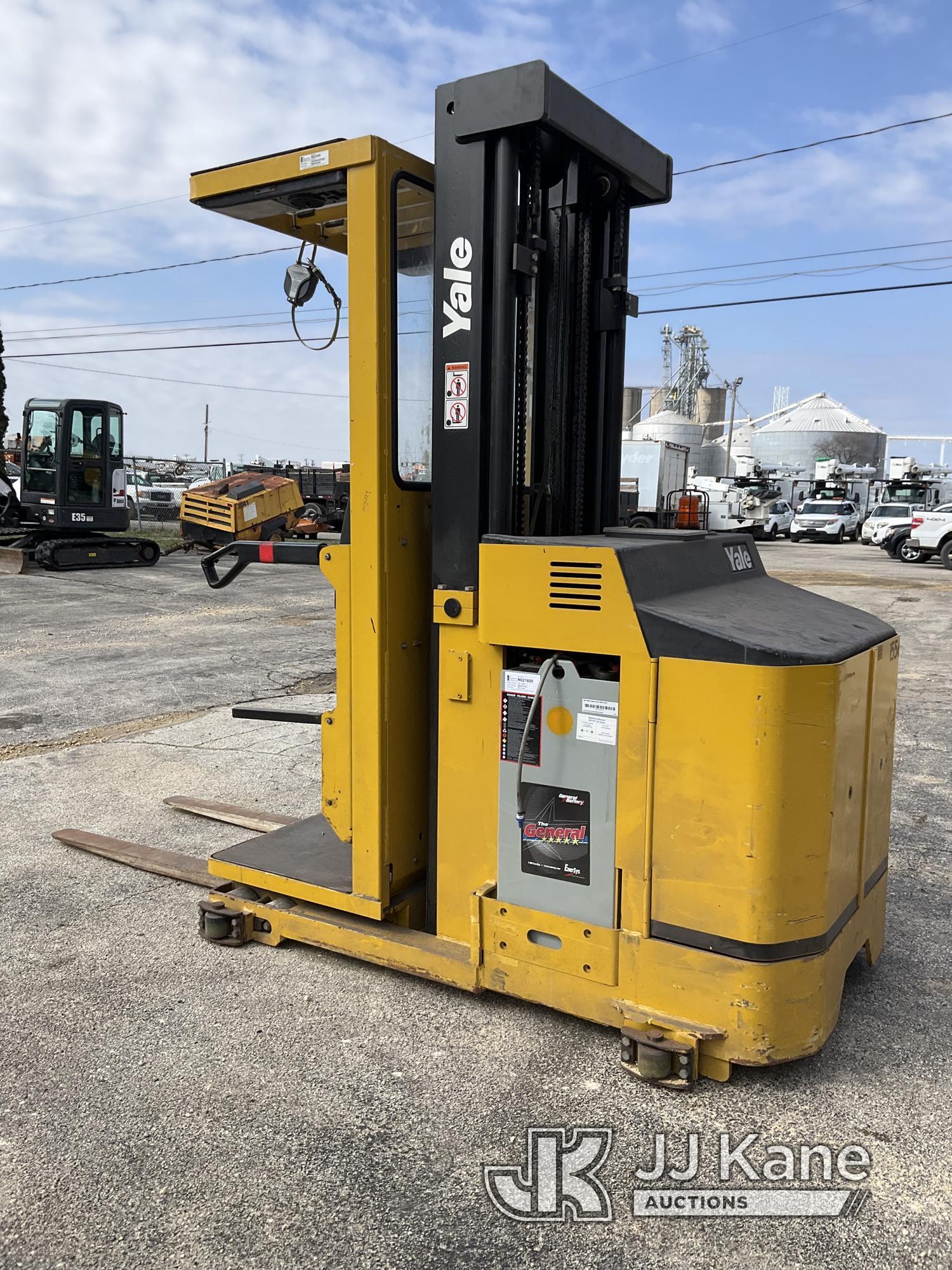 (South Beloit, IL) 2005 Yale Stand-Up Narrow Aisle Forklift Order Picker Runs, Moves, Operates