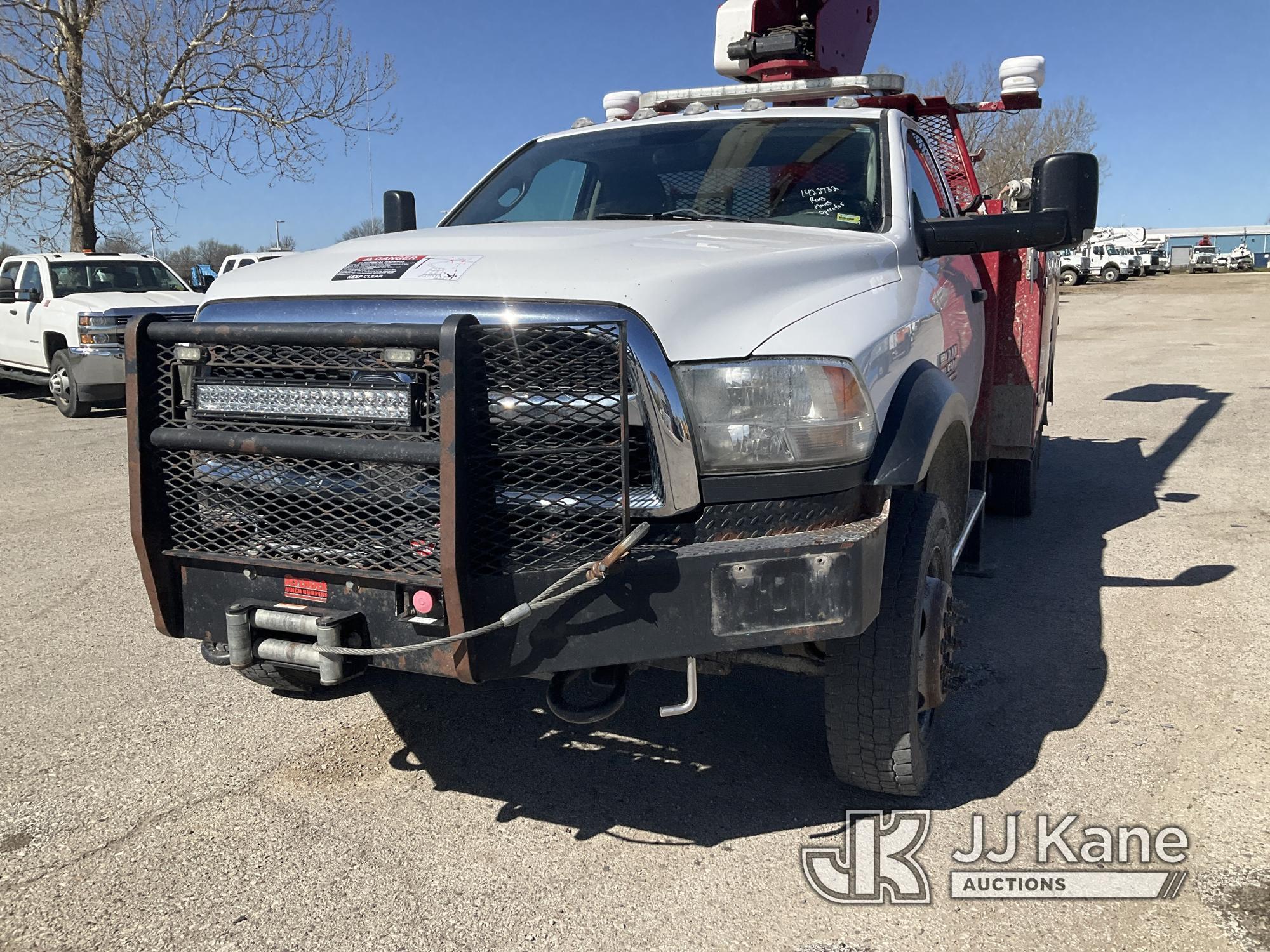 (Kansas City, MO) Altec AT40G, Articulating & Telescopic Bucket mounted behind cab on 2015 RAM 5500