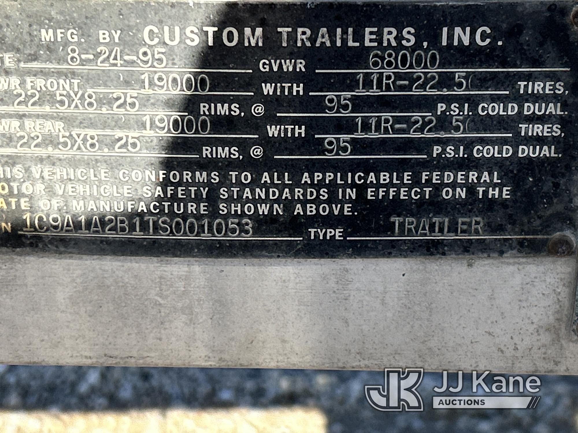 (Waxahachie, TX) 1996 Custom T/A Tank Trailer Damaged Lines