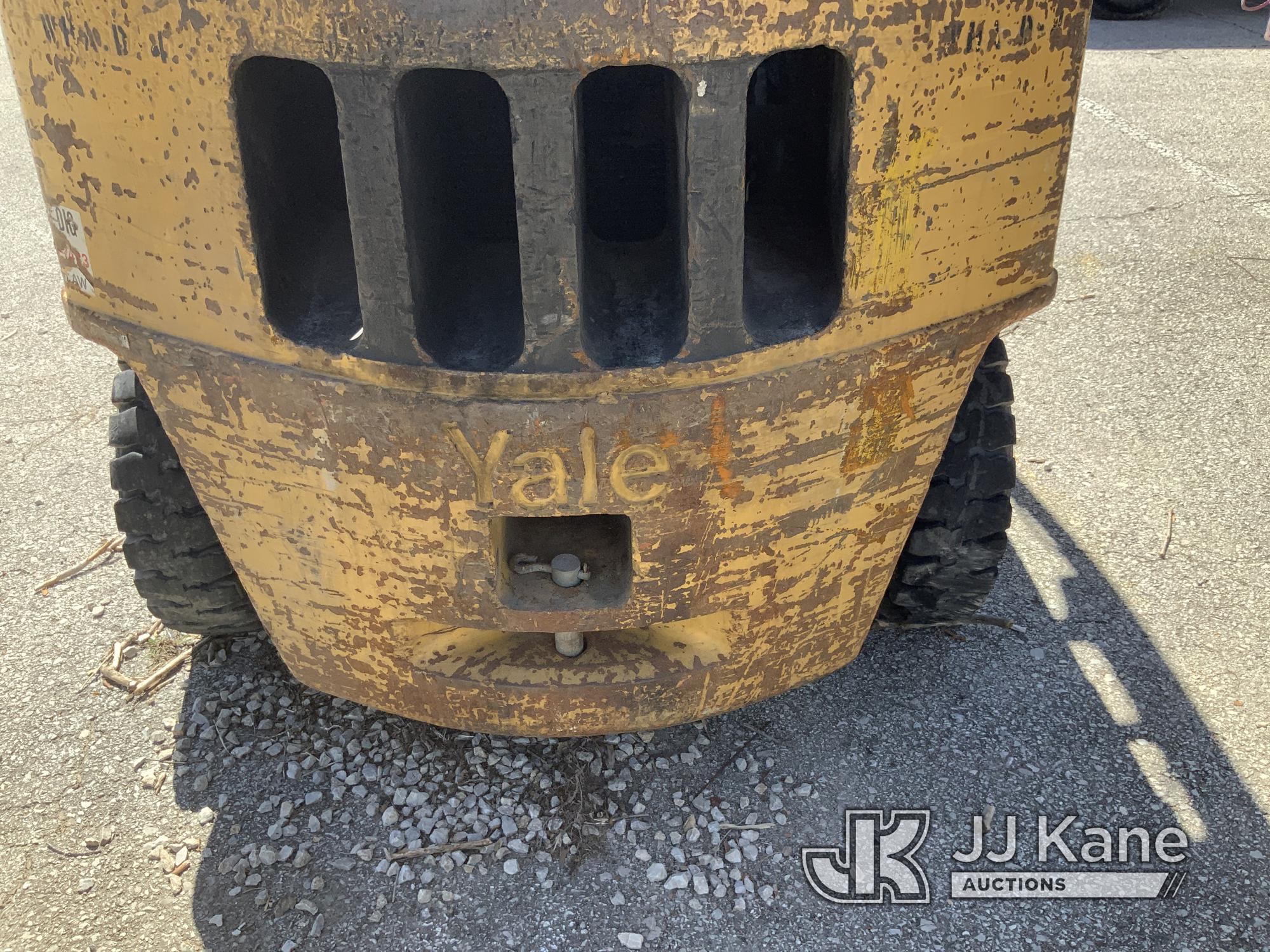 (Kansas City, MO) 1986 Yale GDP050 Solid Tired Forklift Not Running, Condition Unknown