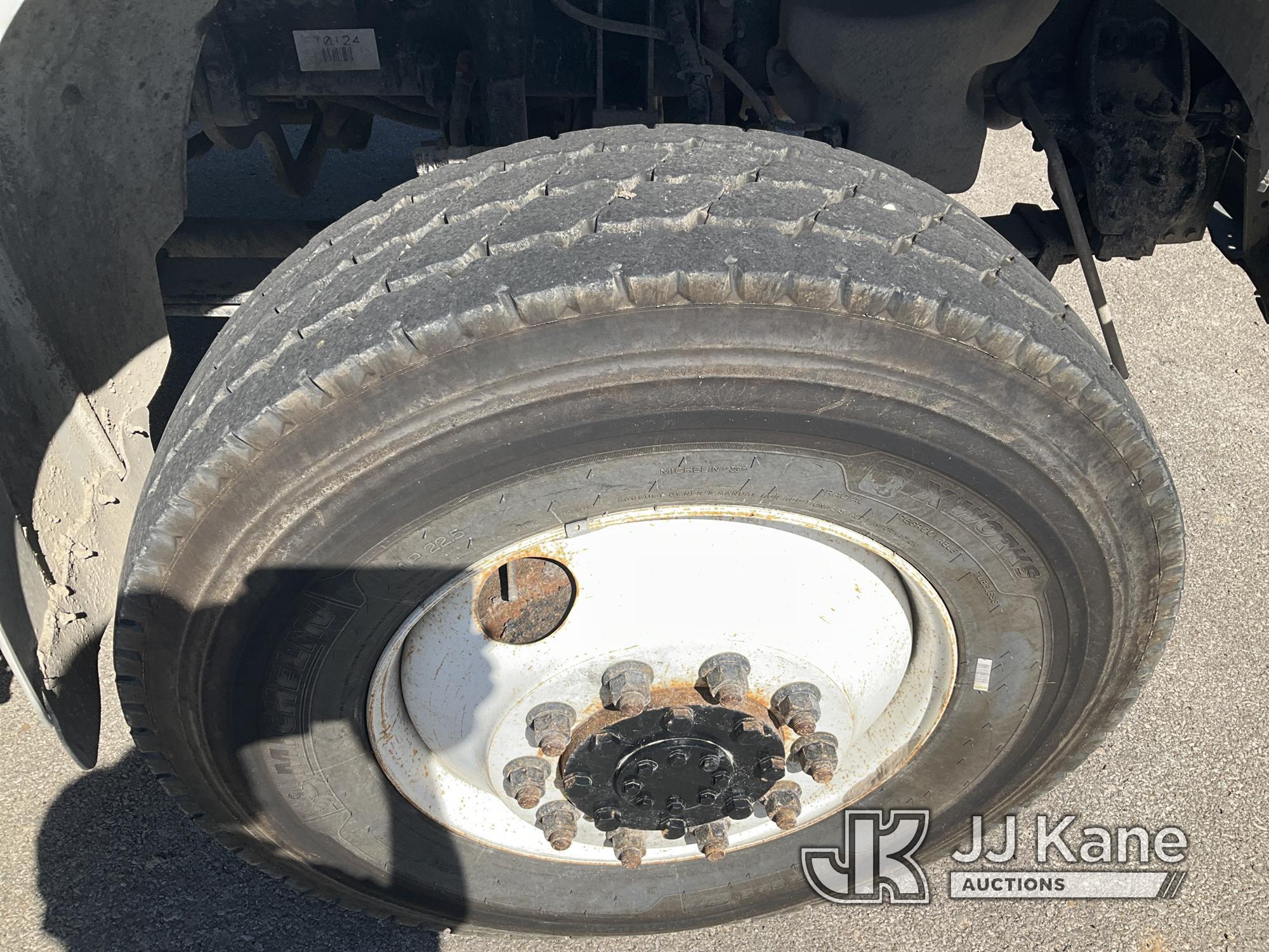 (Kansas City, MO) Altec DM47B-TR, Digger Derrick rear mounted on 2014 FREIGHTLINER M2 106 4x4 Utilit