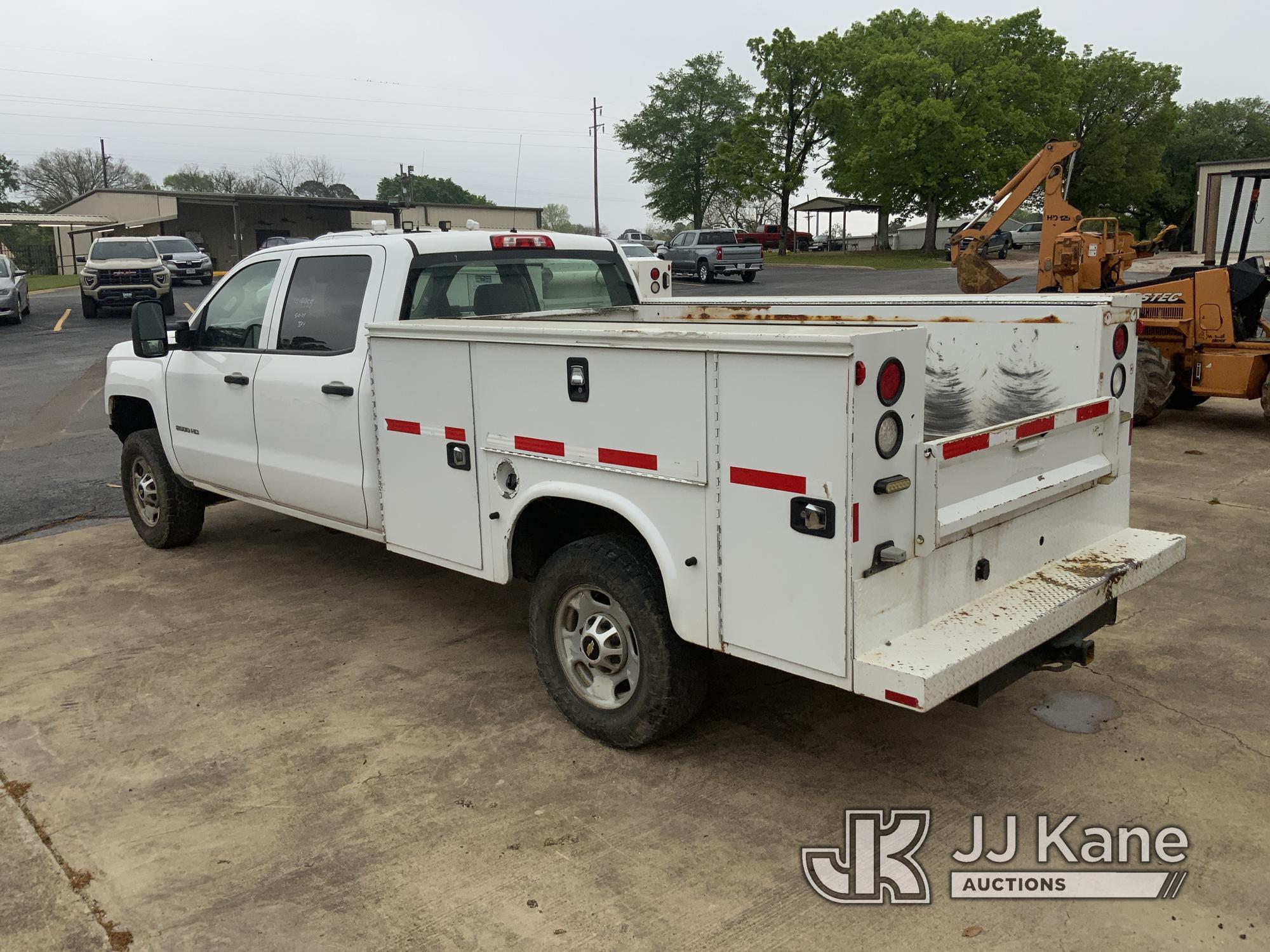 (Douglassville, TX) 2015 Chevrolet Silverado 2500HD 4x4 Crew-Cab Service Truck, Cooperative Owned Ru