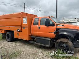 (Waxahachie, TX) 2017 Ford F750 Extended-Cab Chipper Dump Truck Not Running, Wrecked/Totaled, No Key