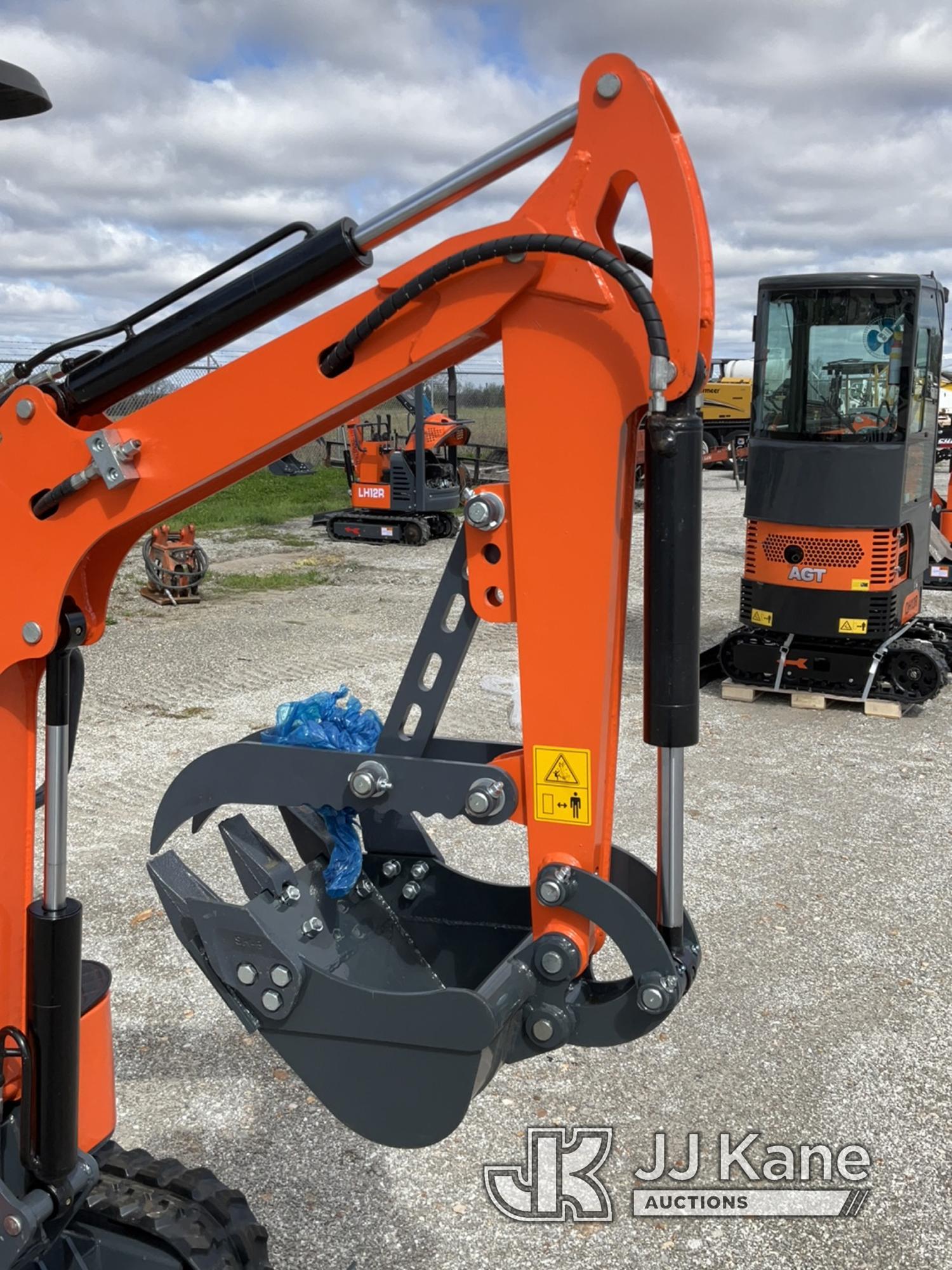 (Hawk Point, MO) 2024 AGT LH12R Mini Hydraulic Excavator New/Unused