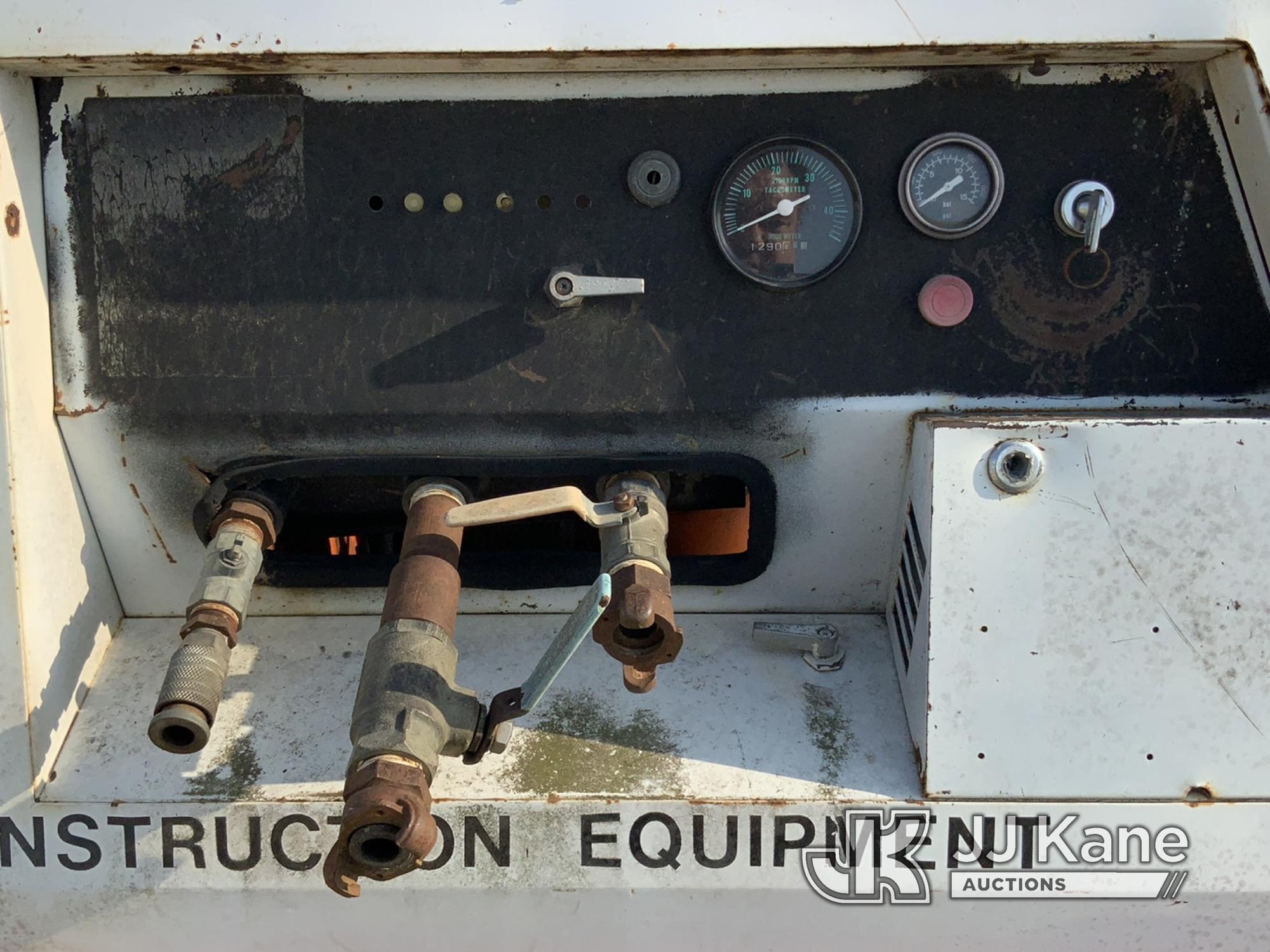 (Tipton, MO) 1988 Chicago-Pneumatic CPS185 Air Compressor, trailer mtd No Title) (Runs, Needs Batter