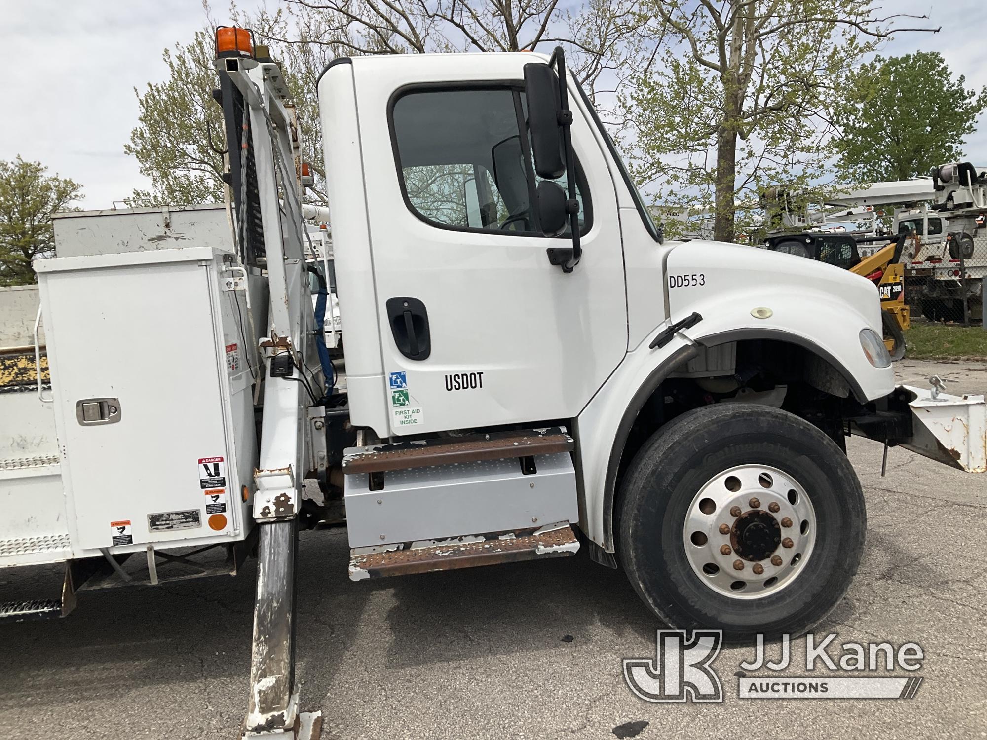 (Kansas City, MO) Altec DC47-TR, Digger Derrick rear mounted on 2013 Freightliner M2 106 4x4 Utility