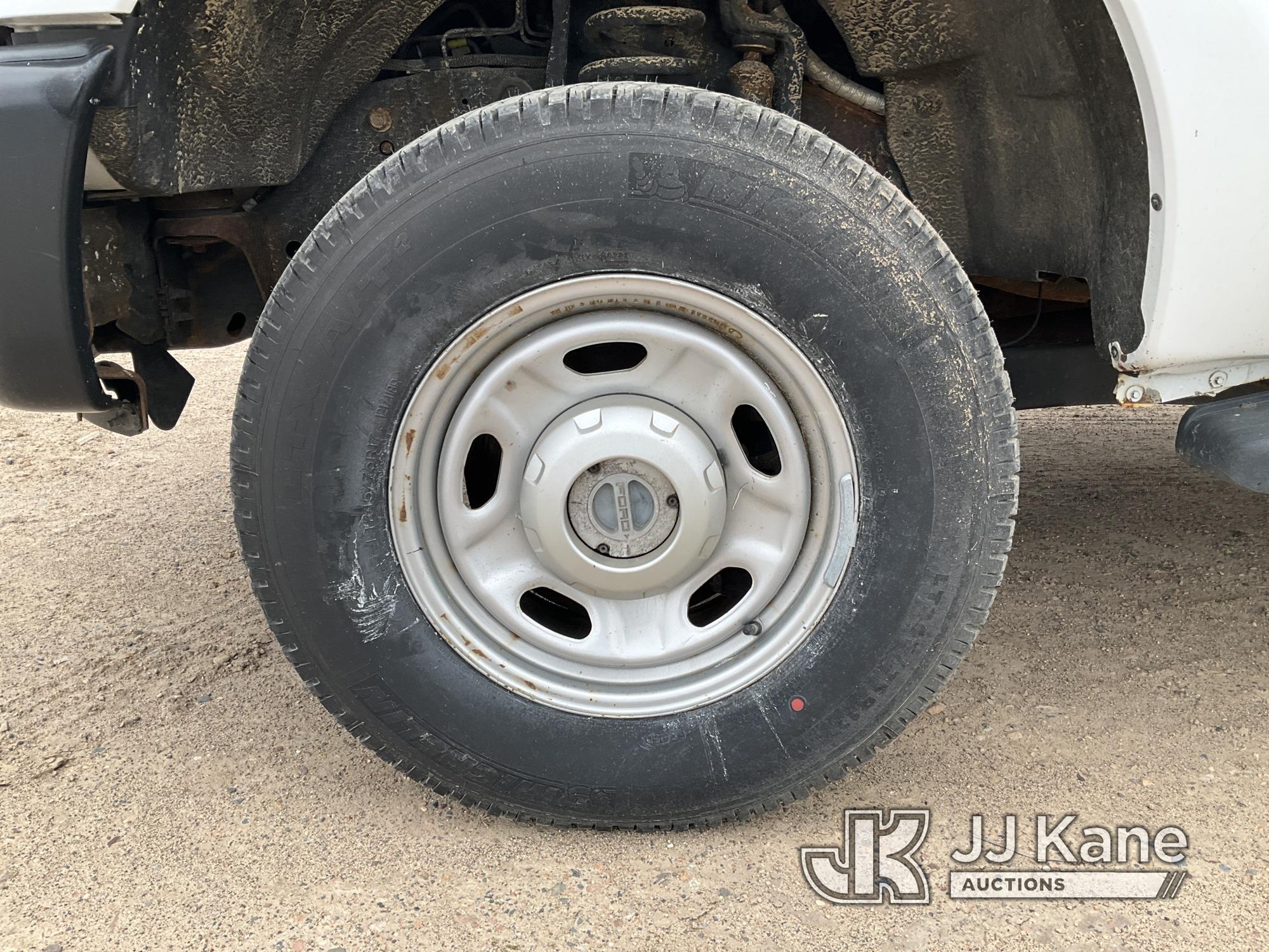 (Shakopee, MN) 2016 Ford F250 4x4 Extended-Cab Service Truck Not Running, Condition Unknown) (Does N