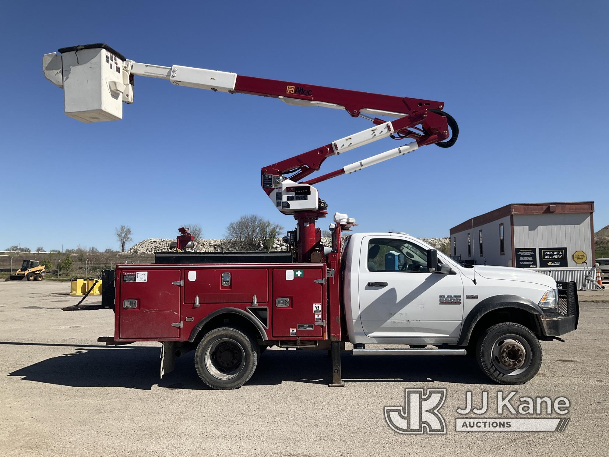 (Kansas City, MO) Altec AT40G, Articulating & Telescopic Bucket mounted behind cab on 2015 RAM 5500