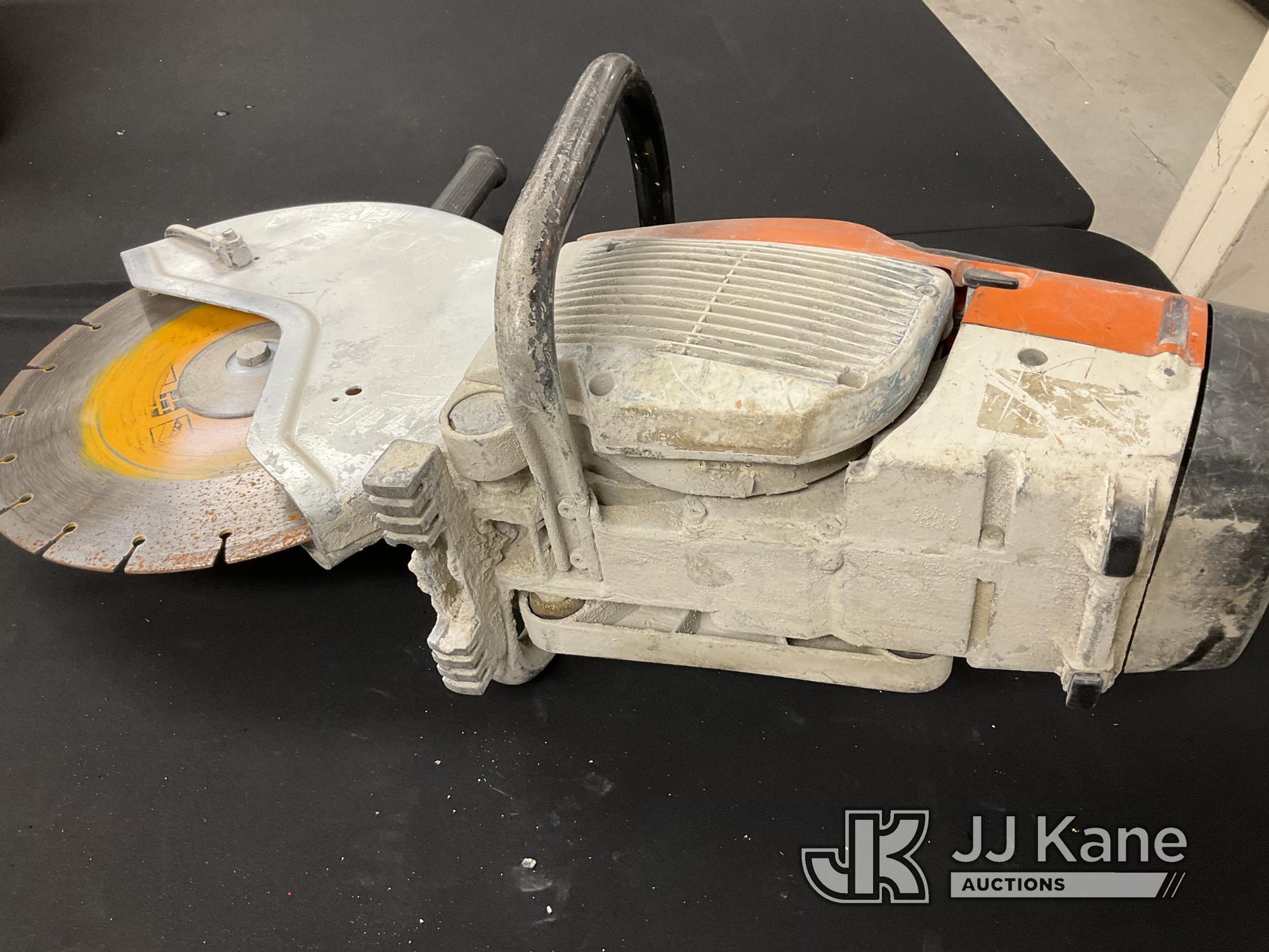 (Jurupa Valley, CA) Stihl TS400 Saw (Used) NOTE: This unit is being sold AS IS/WHERE IS via Timed Au